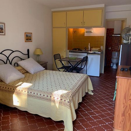 Les Oliviers Apartment Grimaud Exterior foto
